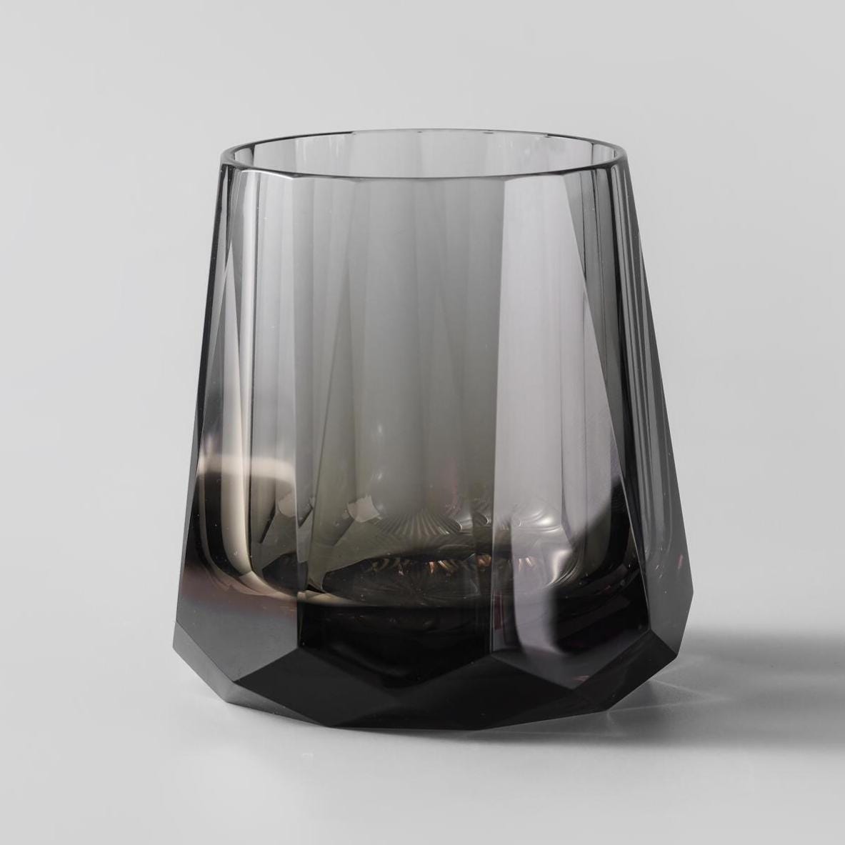 lovecove Elegant Diamond-Cut Crystal Whiskey Glass image 2