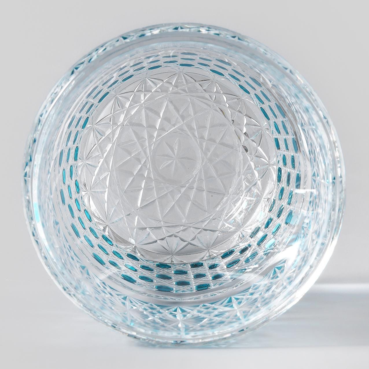 Vitraelle Hand-Carved Sparkling Whiskey Glass image 6