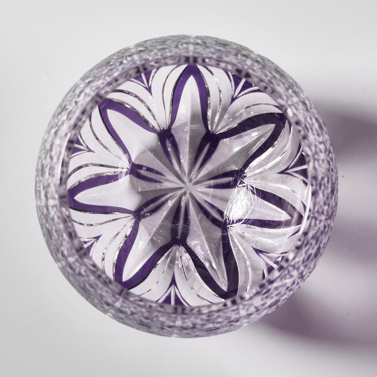 Vitraelle Hand Cut Egg-Shaped Crystal Glass image 2