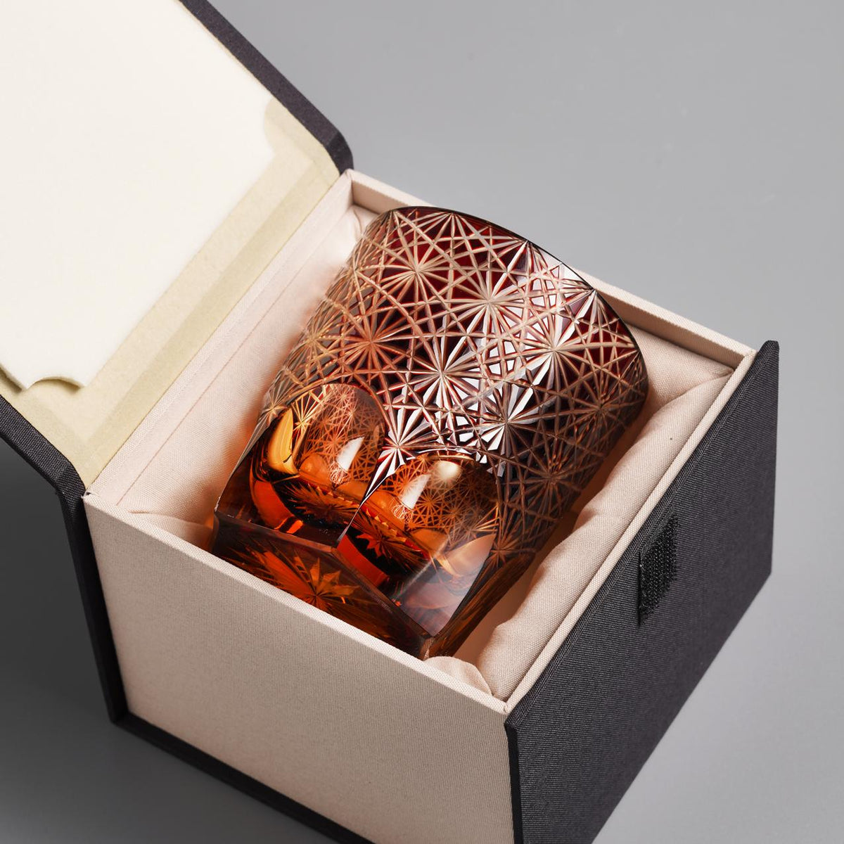 Daisy cut crystal whisky glass