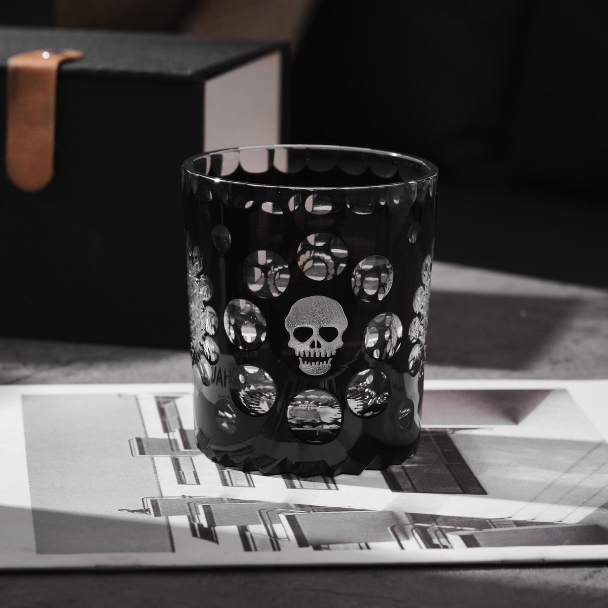 lovecove Hand-Cut Skull Design Crystal Glass image 4