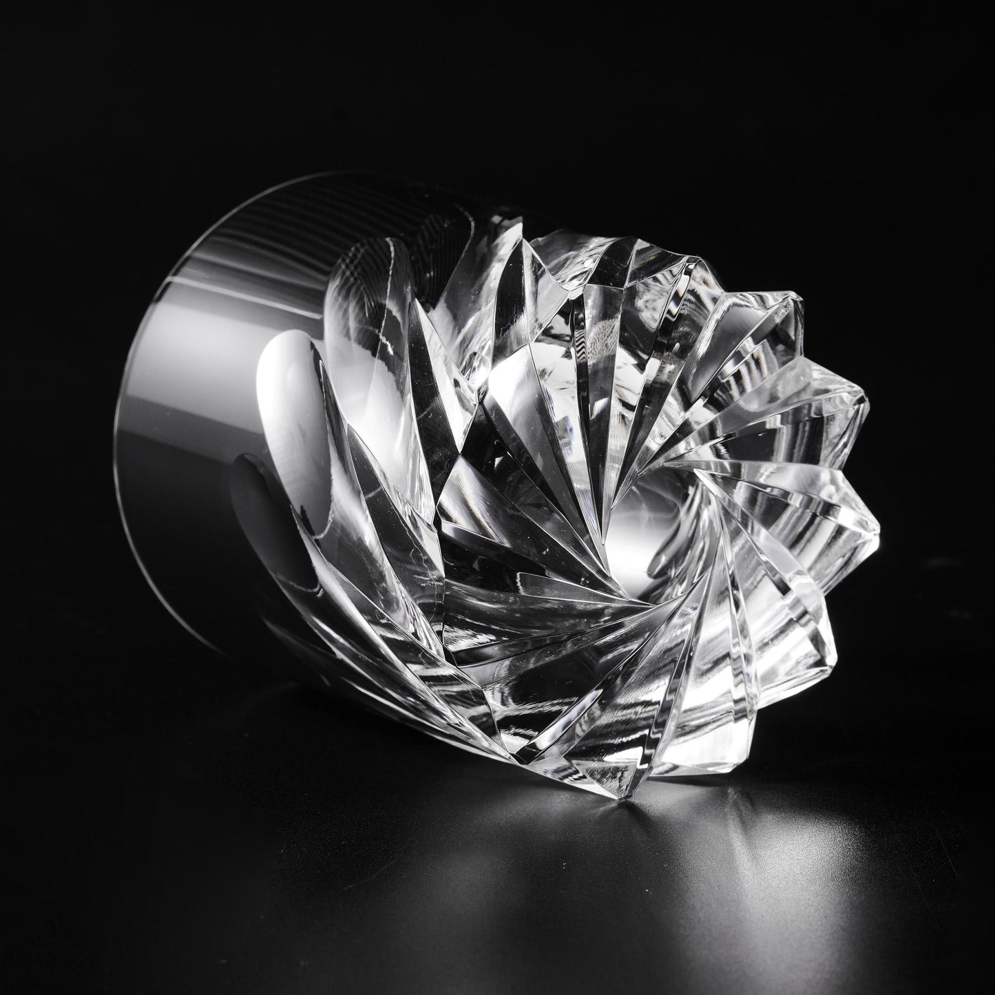 lovecove Hand-Cut Whirlwind Crystal Whiskey Glass image 4
