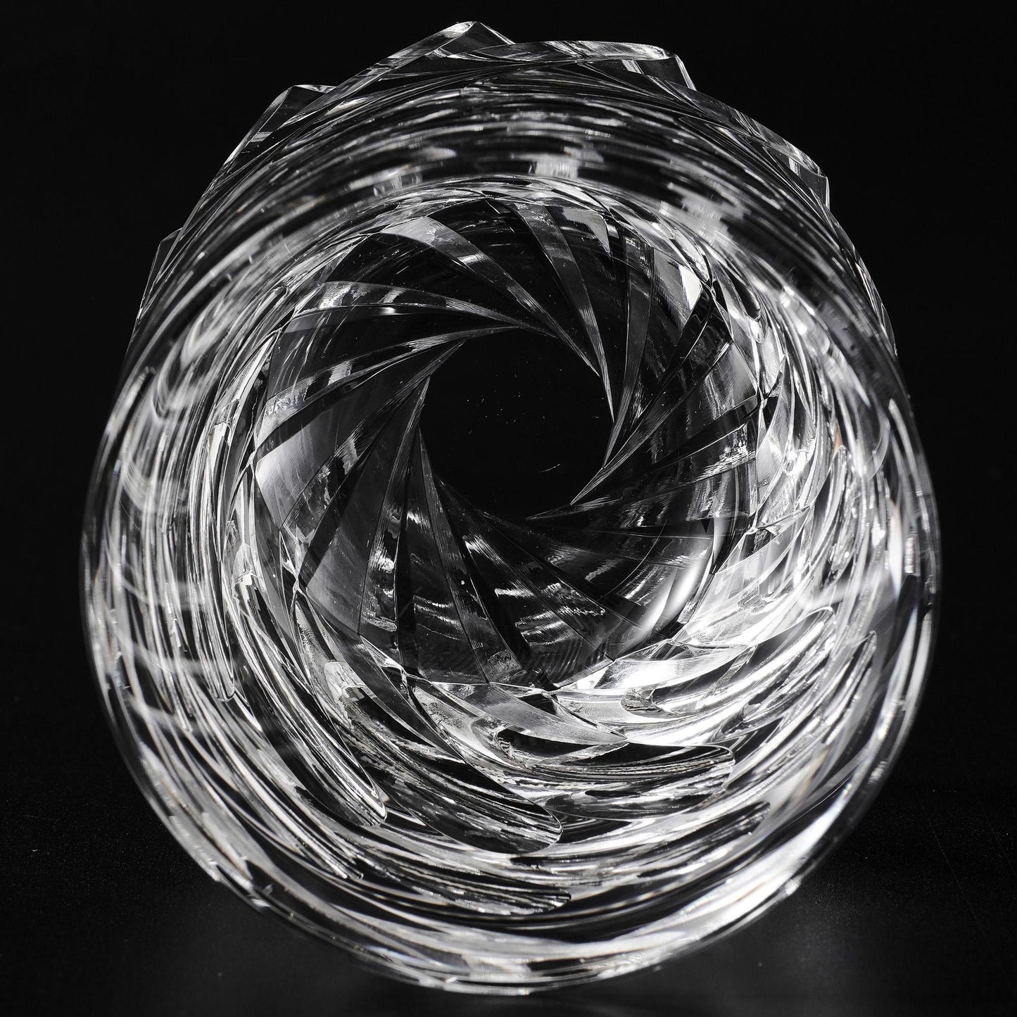lovecove Hand-Cut Whirlwind Crystal Whiskey Glass image 6