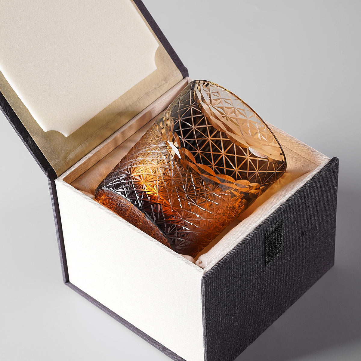 lovecove Hand Cut Black Crystal Whisky Glass - DAF9 – product image 3