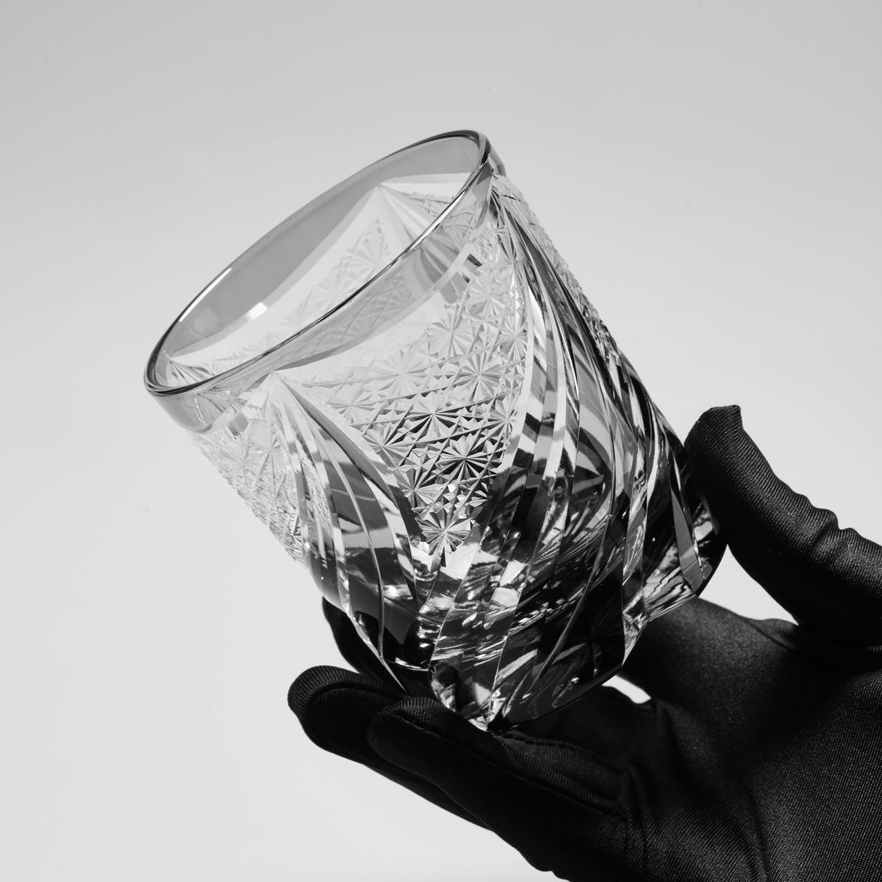 Vitraelle Hand Cut Gray Crystal Whisky Glass – product image 3