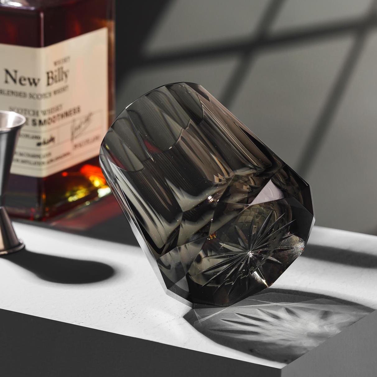 lovecove Elegant Diamond-Cut Crystal Whiskey Glass – product image 1