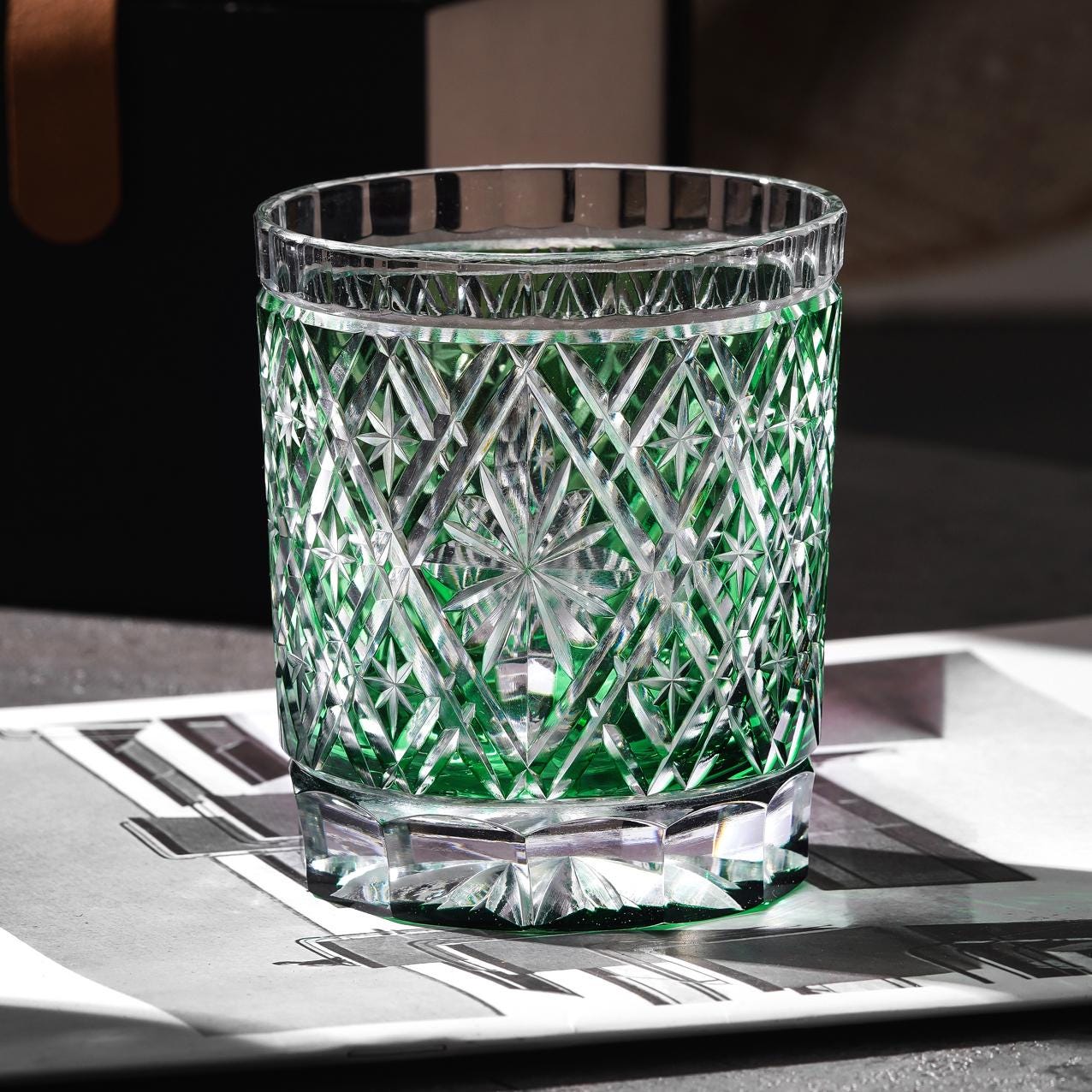Vitraelle Diamond-Cut Green Rocks Glass – product image 1
