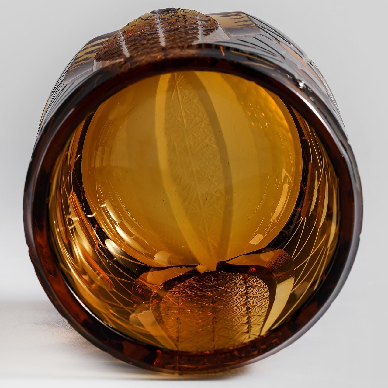 Vitraelle Hand-Cut Amber Whiskey Glass – product image 6