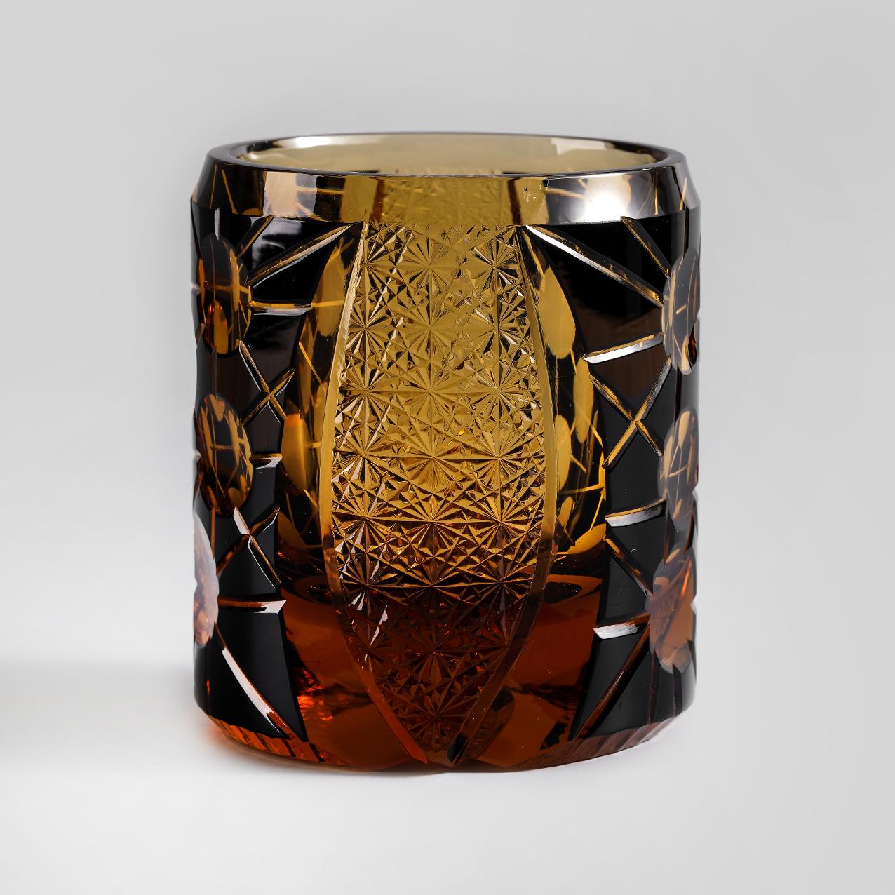 Vitraelle Hand-Cut Amber Whiskey Glass – product image 8
