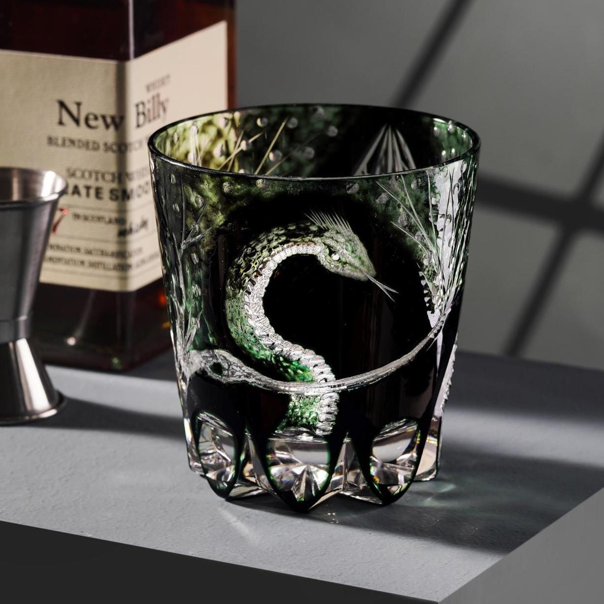 Vitraelle Vintage Kiriko Snake Whiskey Tumbler – product image 1