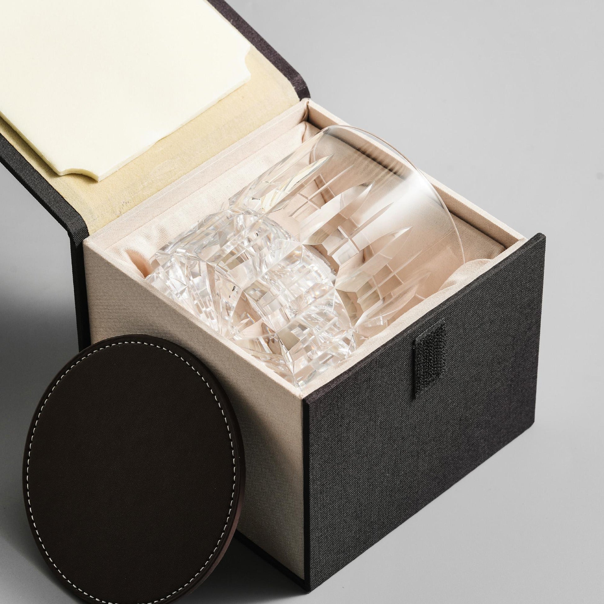 Vitraelle Hand-Engraved Luxury Crystal Whiskey Glass – product image 3
