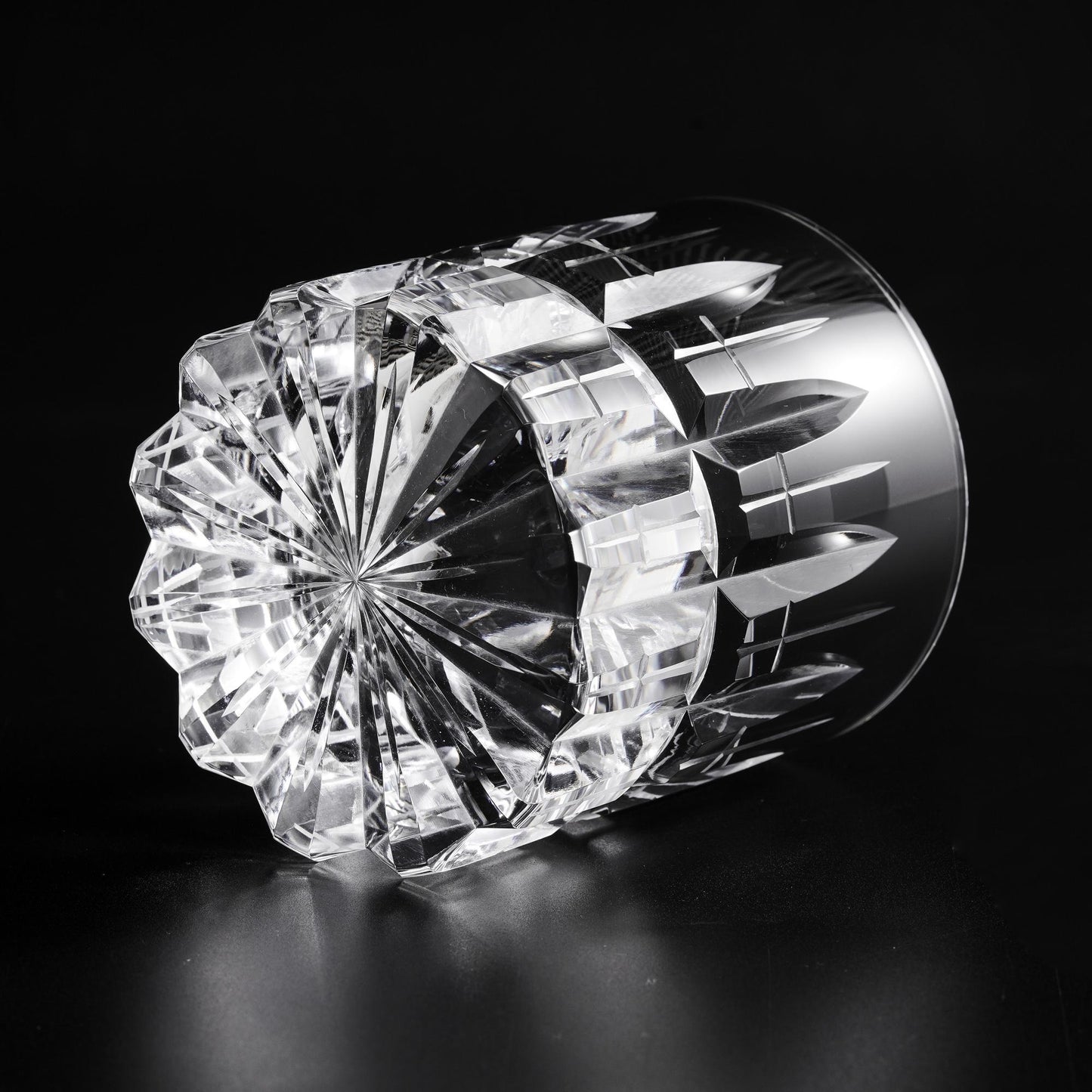 Vitraelle Hand-Engraved Luxury Crystal Whiskey Glass – product image 6
