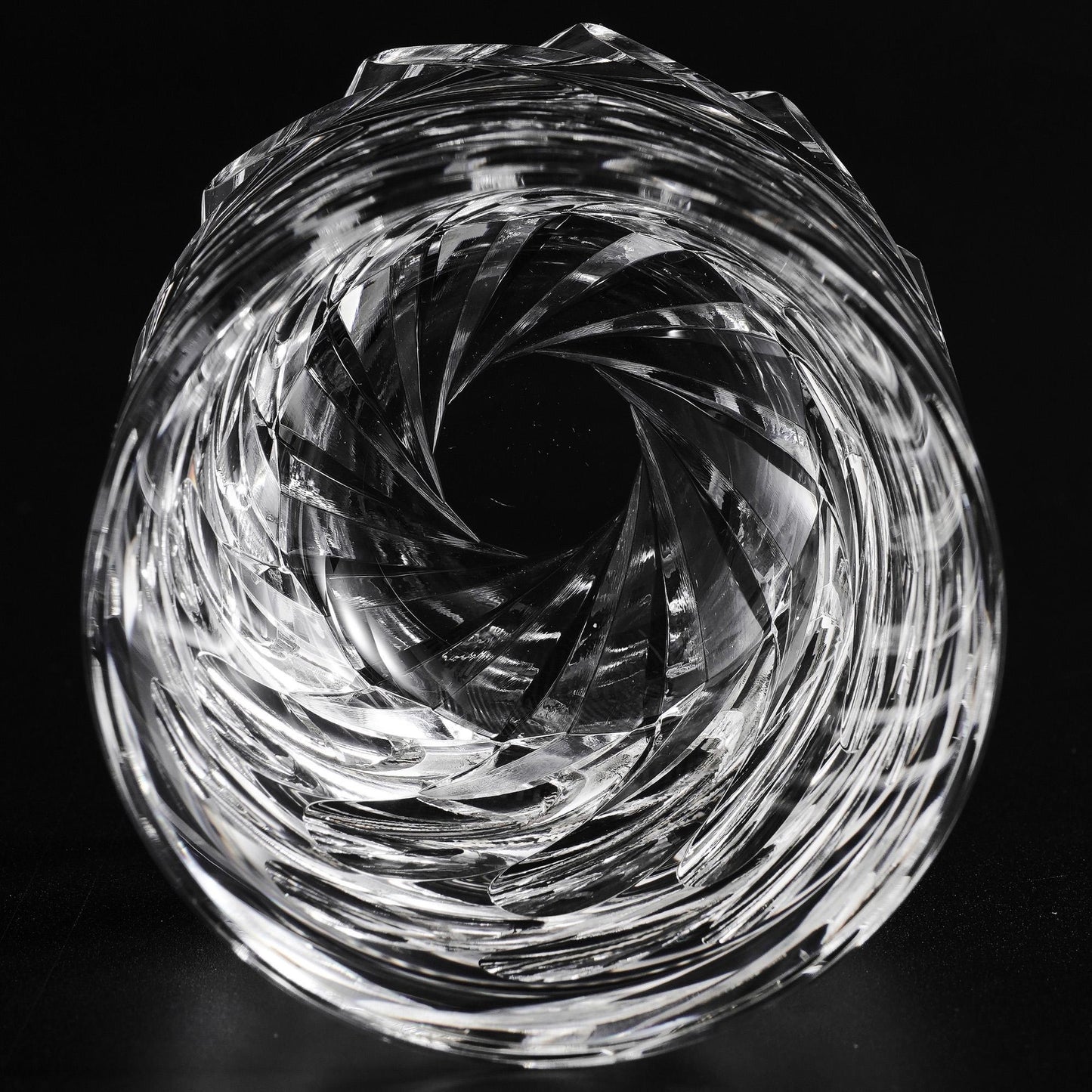 Vitraelle Crystal Cut Lead-free Heavy Whiskey Glass – product image 7