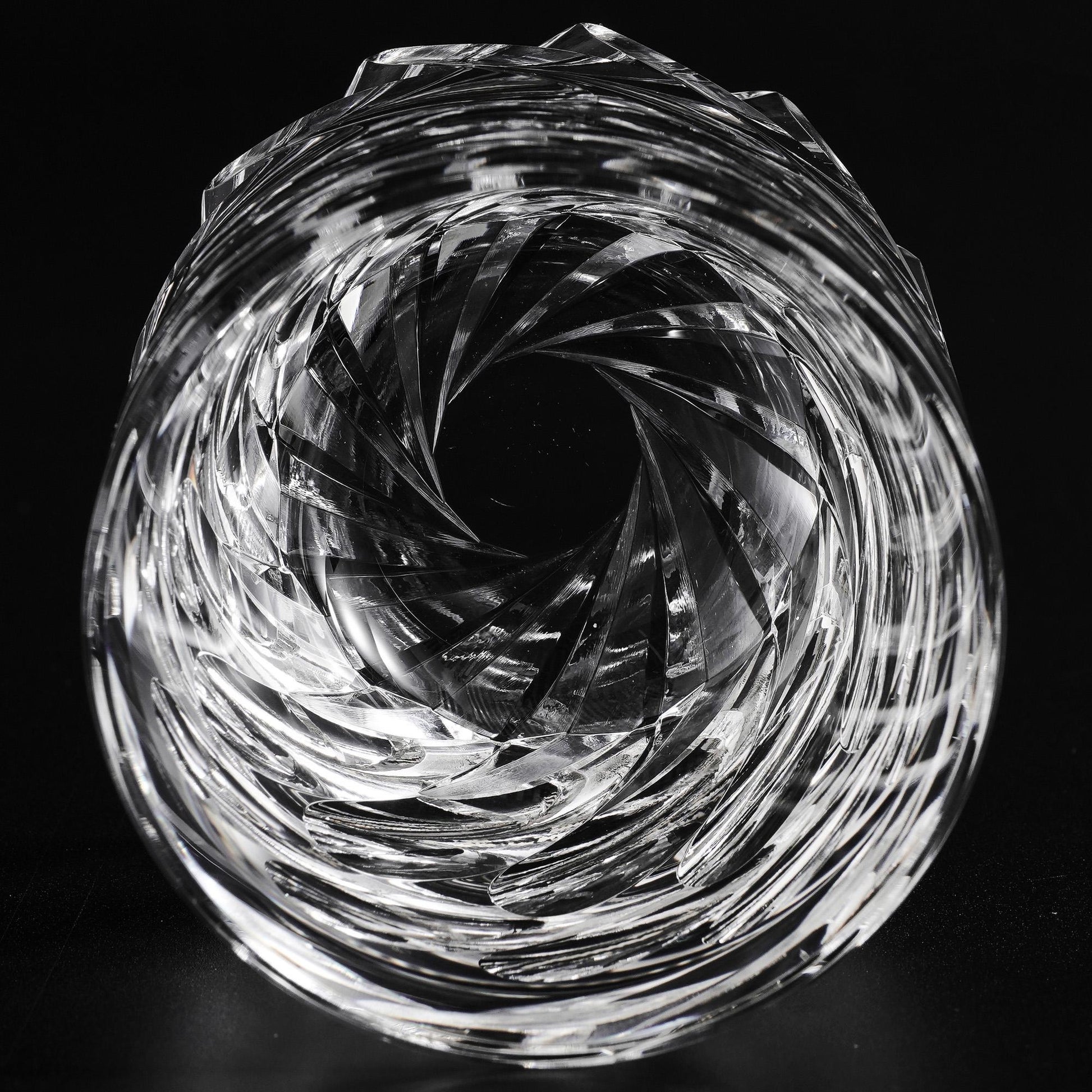 Vitraelle Crystal Cut Lead-free Heavy Whiskey Glass – product image 7