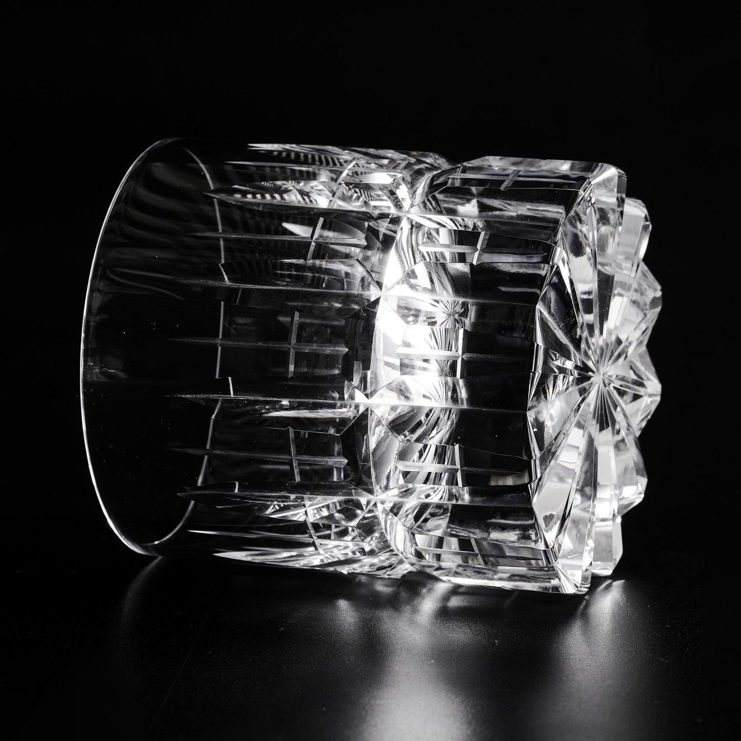 Vitraelle Hand-Engraved Luxury Crystal Whiskey Glass – product image 5