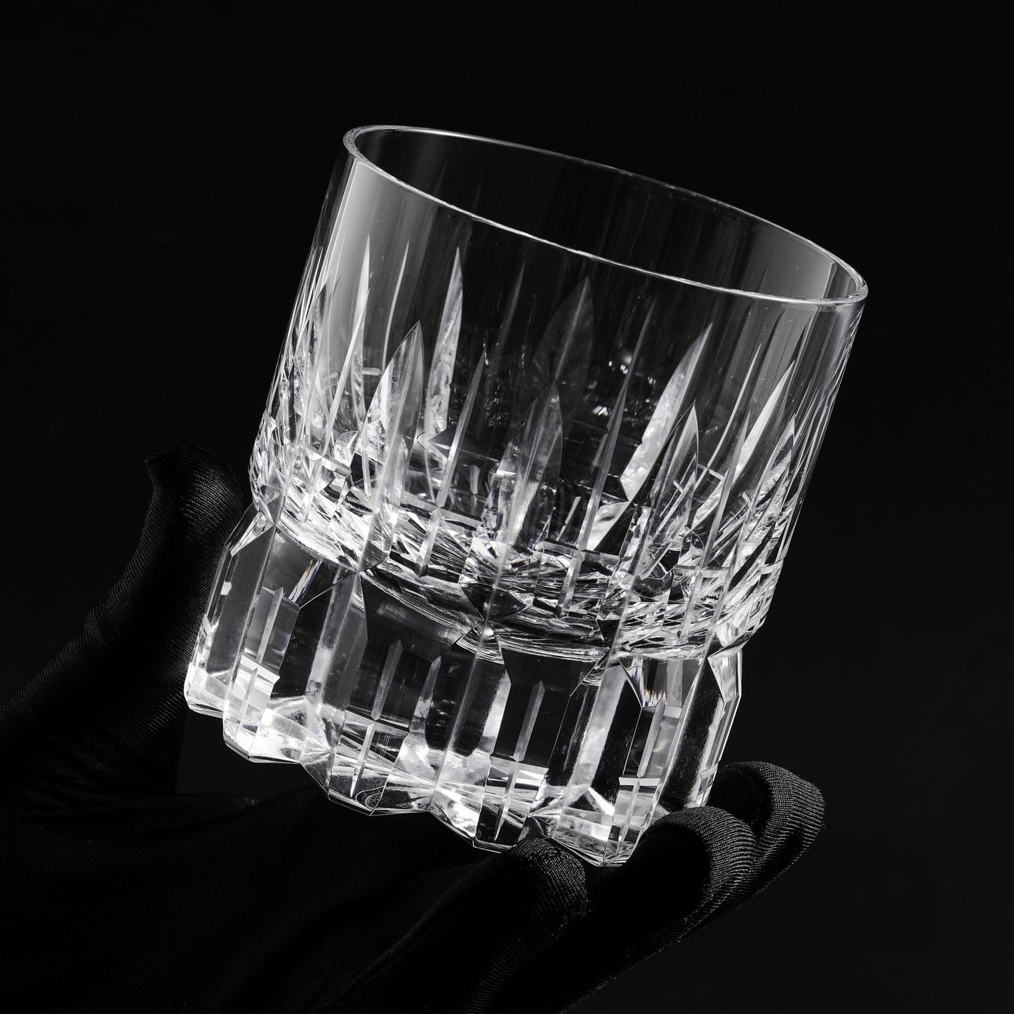 Vitraelle Hand-Engraved Luxury Crystal Whiskey Glass – product image 4