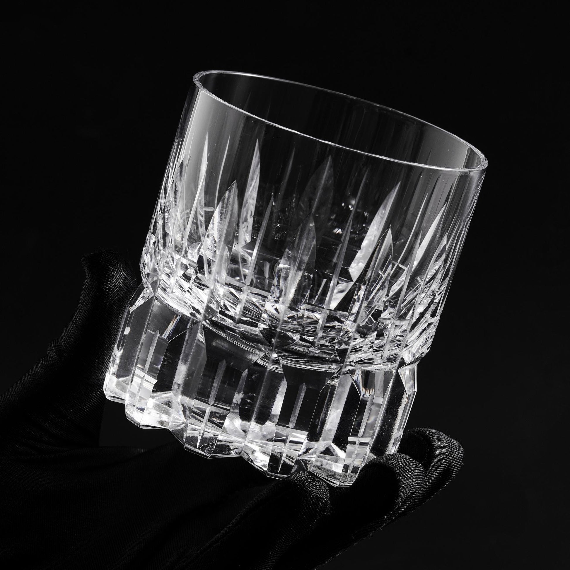 Vitraelle Hand-Engraved Luxury Crystal Whiskey Glass – product image 4