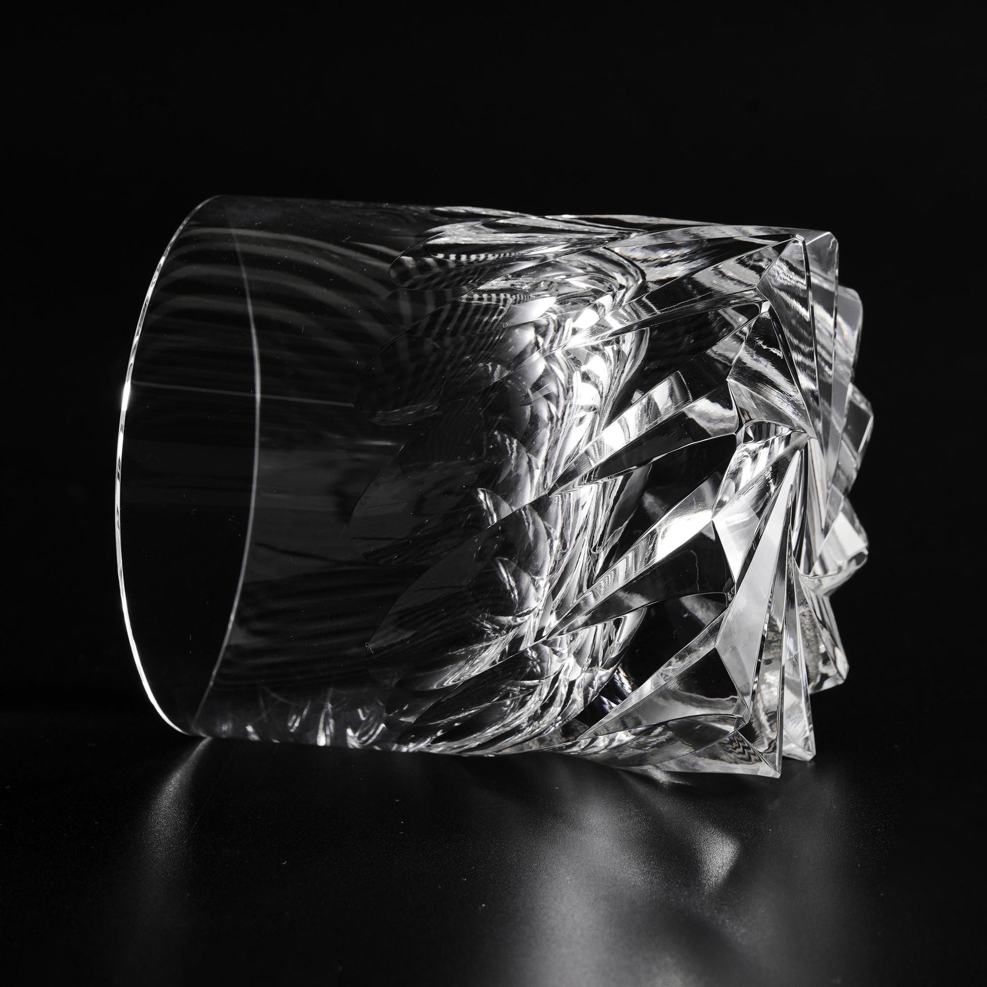 Vitraelle Crystal Cut Lead-free Heavy Whiskey Glass – product image 5