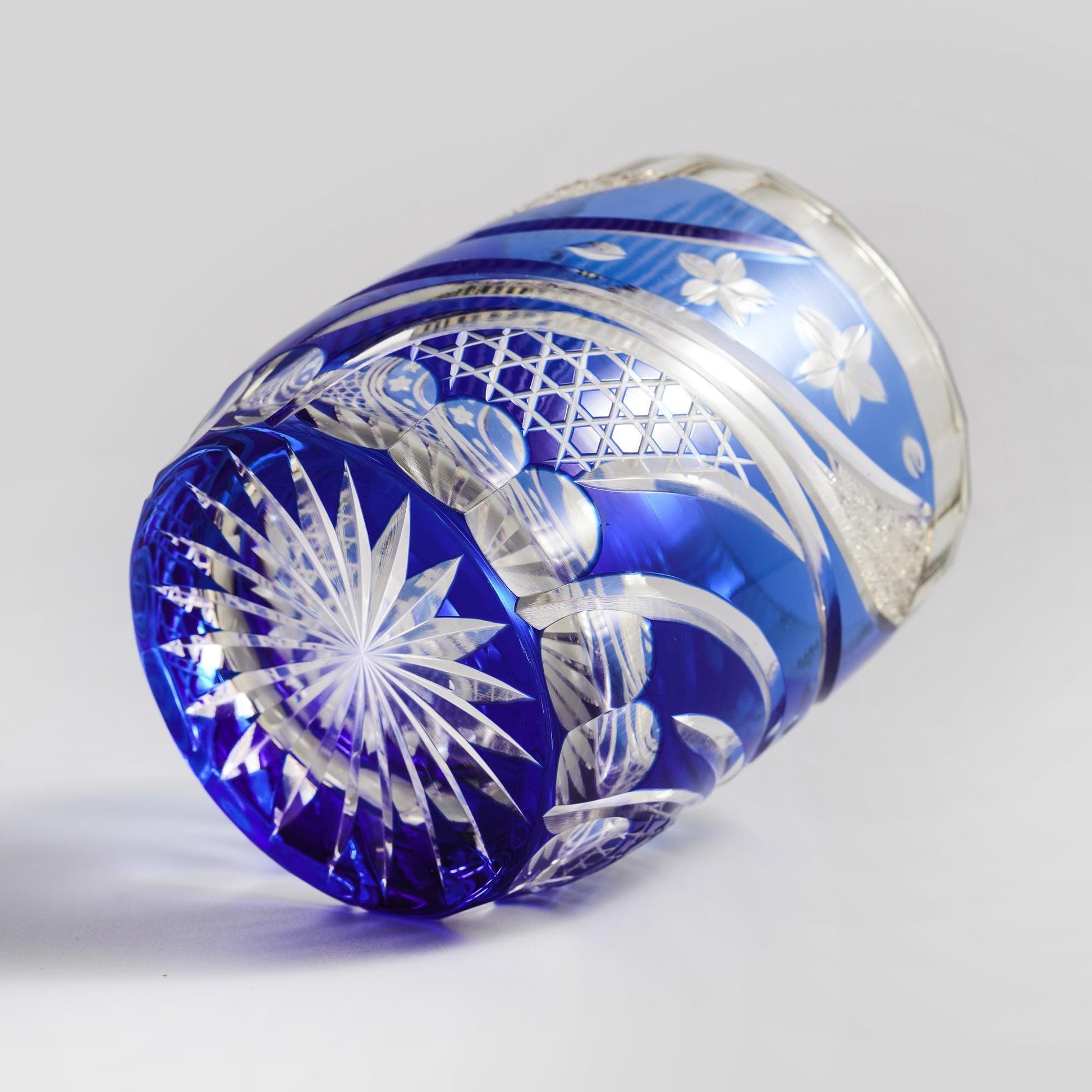 Vitraelle Crystal-Cut Vintage Blue Wave Whisky Glass – product image 5