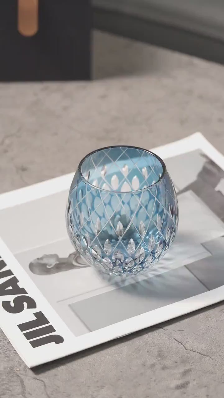 Vitraelle Hand Curved Raindrop Whisky Glass video 1
