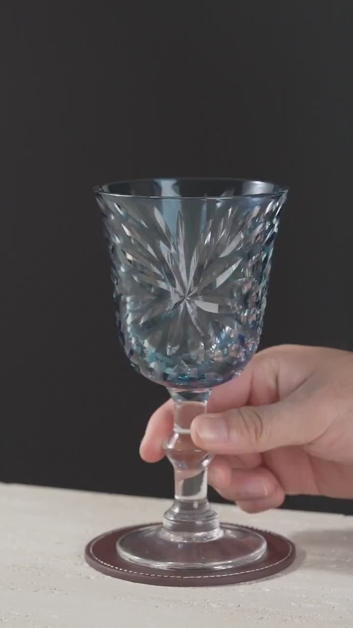 Vitraelle Hand-Cut Crystal Cocktail Glass video 1