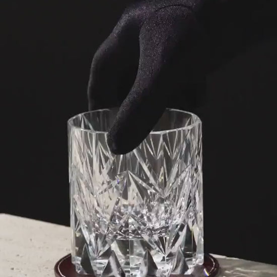 Vitraelle Hand-Carved Luxury Whiskey Glass video 1