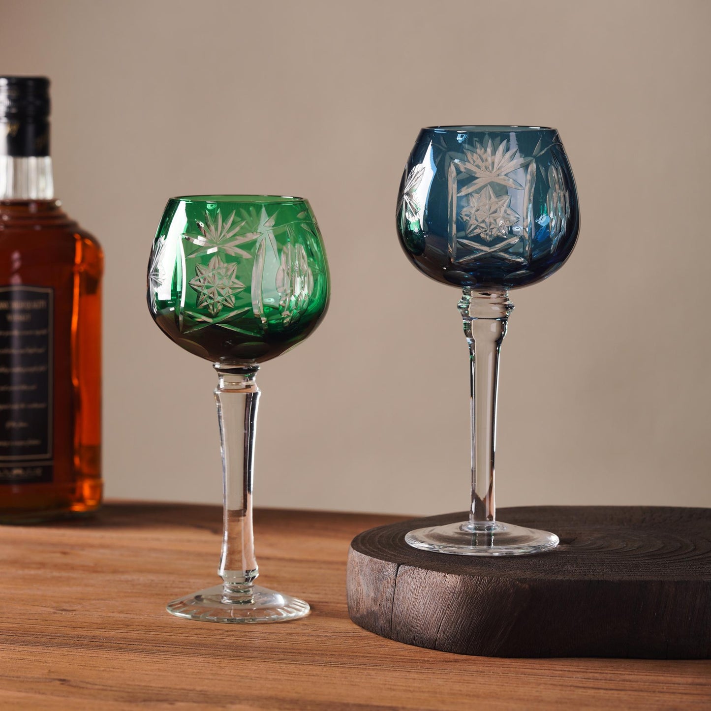 Vitraelle Round-Cut Crystal Wine Glass image 3