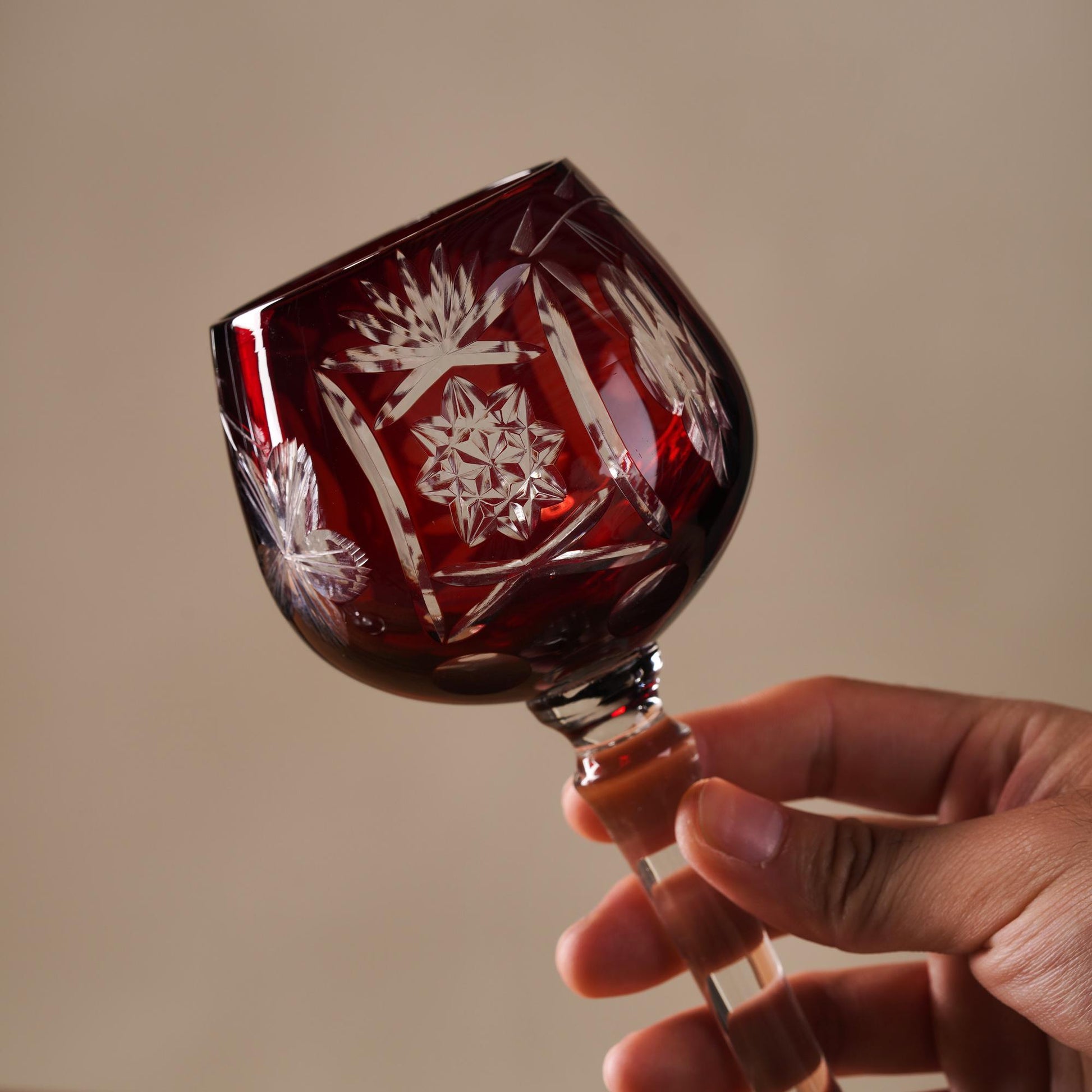 Vitraelle Round-Cut Crystal Wine Glass image 4