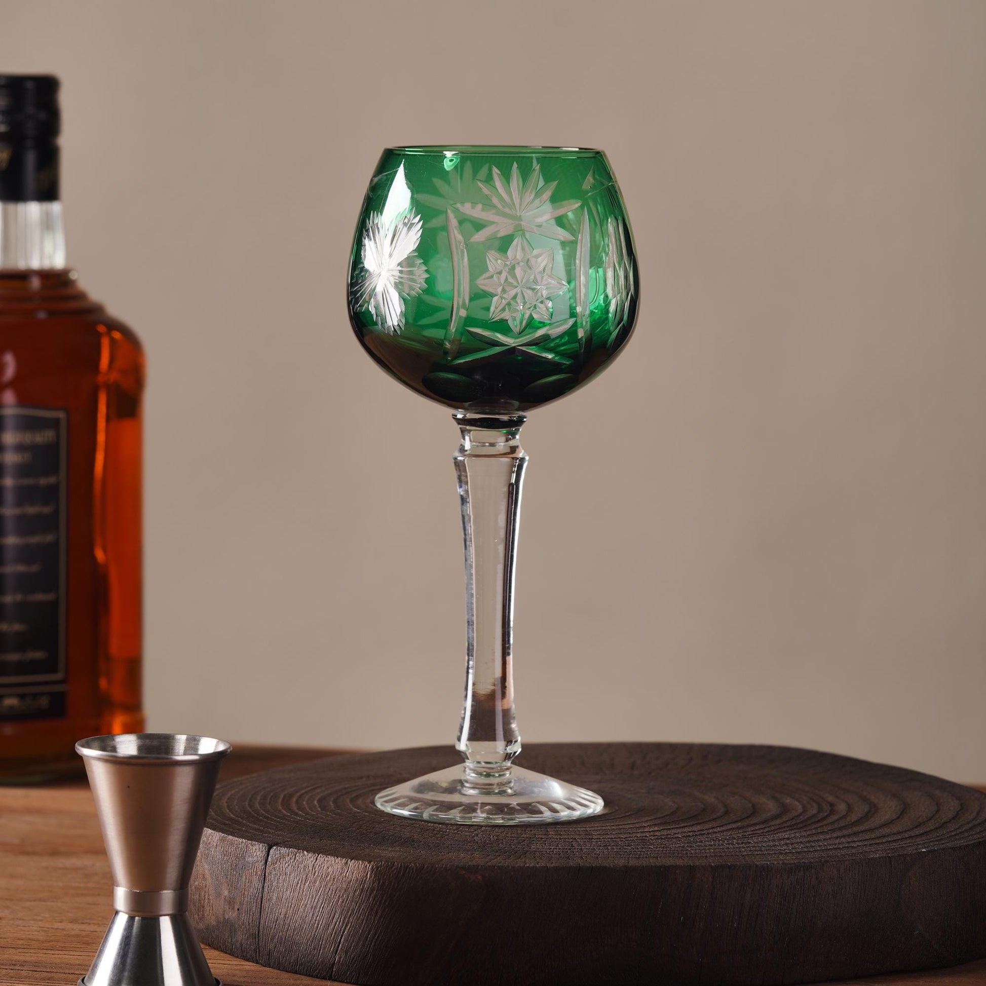 Vitraelle Round-Cut Crystal Wine Glass image 9